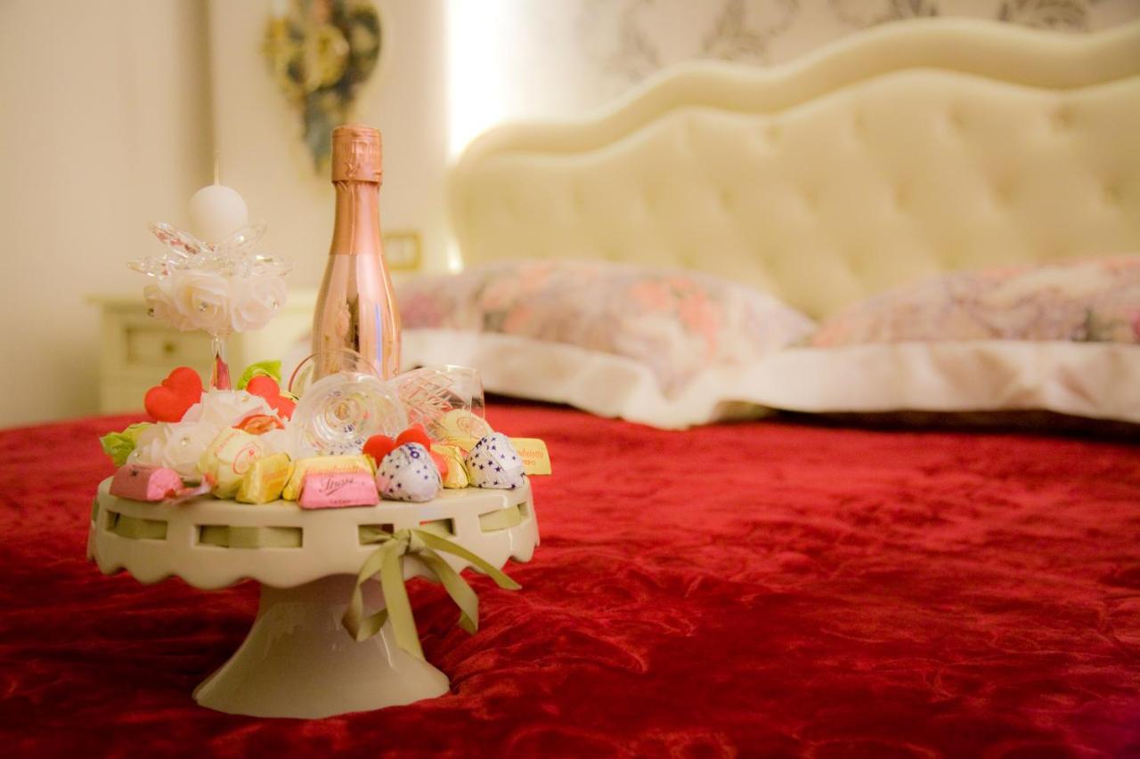 ナポリ Gold94 Bed & Breakfast エクステリア 写真