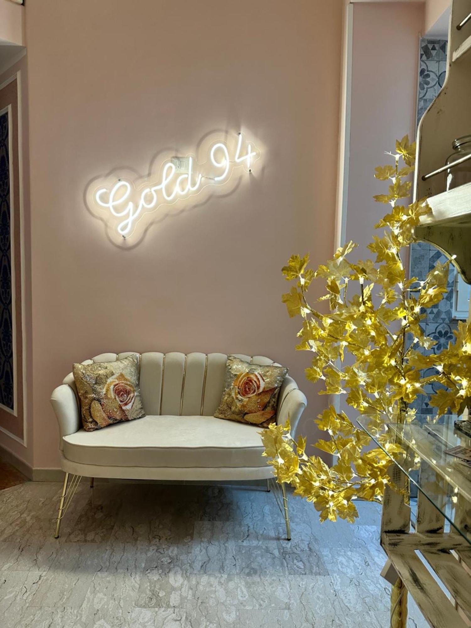 ナポリ Gold94 Bed & Breakfast エクステリア 写真